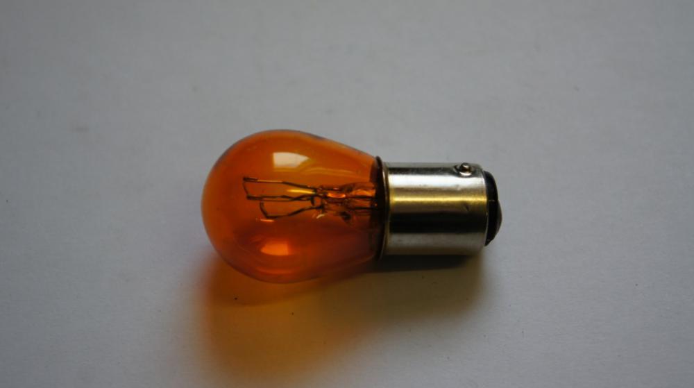 Лампочки двухконтактные купить. Лампа желтая 12v 21w смещенный цоколь бош. Лампы p21w5 Orange. Лампа 2 контактная 12в 21/5вт р21/5w. Лампа p21/5w оранжевая.